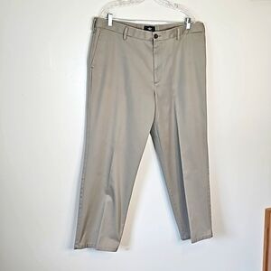 Dockers Khaki Pants Trousers Size 40x29 EUC